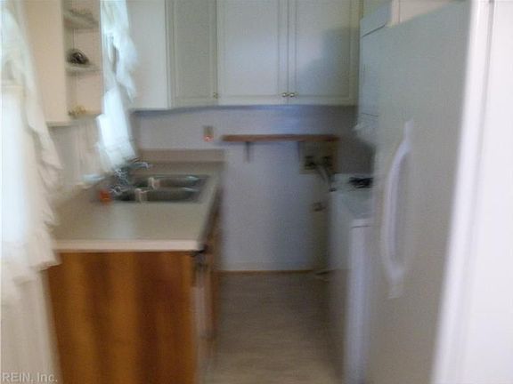 3rd image of 201 Boswell Dr