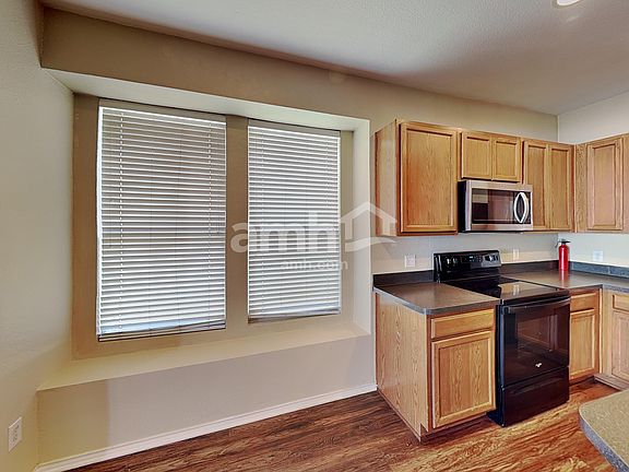5th image of 2623 Basswood Dr