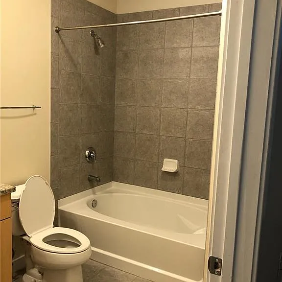 400 W Peachtree St NW #3707 — Photo 32