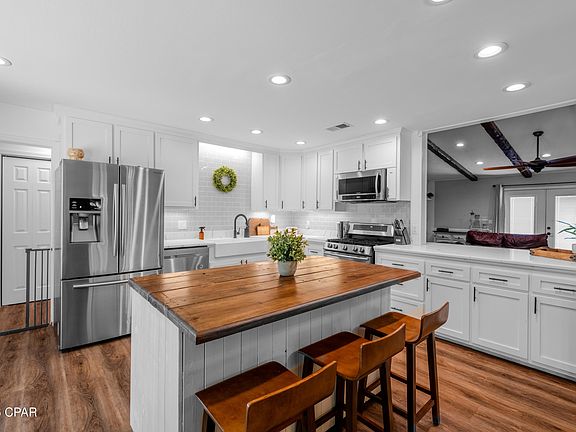 2nd image of 4765 Country Lake Dr