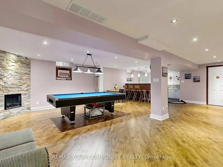 32 Soho Cres #BASEMENT — Photo 3