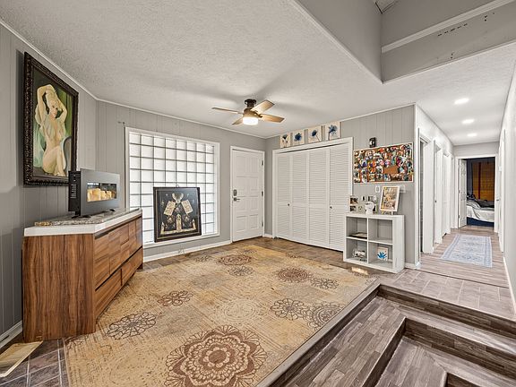 3rd image of 120 Wells Rd