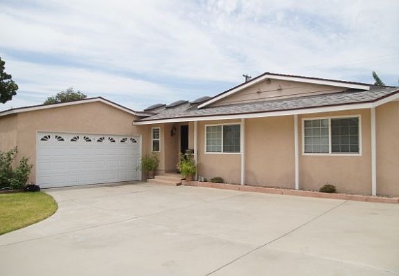 3rd image of 543 N Morada Ave