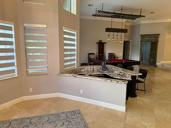 5th image of 10961 SW 31st Street