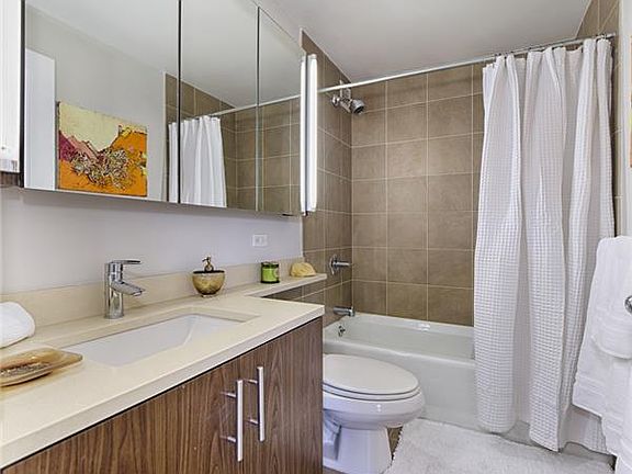 5th image of 330 E 38th St APT 5Q