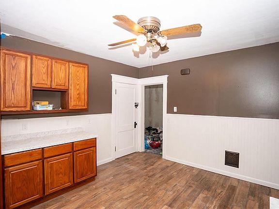 3rd image of 83 Seminole Pkwy