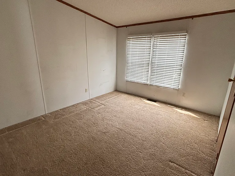 3951 S Mentor Ave #12 — Photo 17