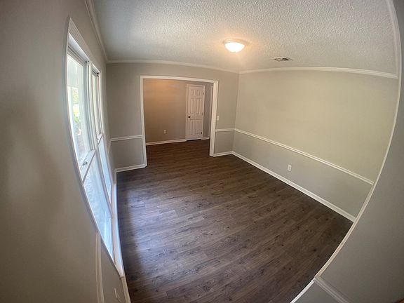 5th image of 1415 Woodland Way