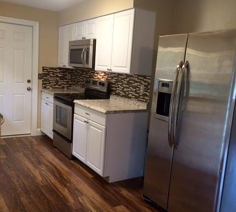 3rd image of 285 PEARWOOD Circle W