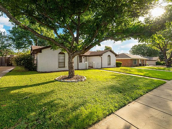 2nd image of 8348 Hillside Dr