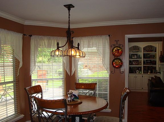 4th image of 6004 Deerfield Dr