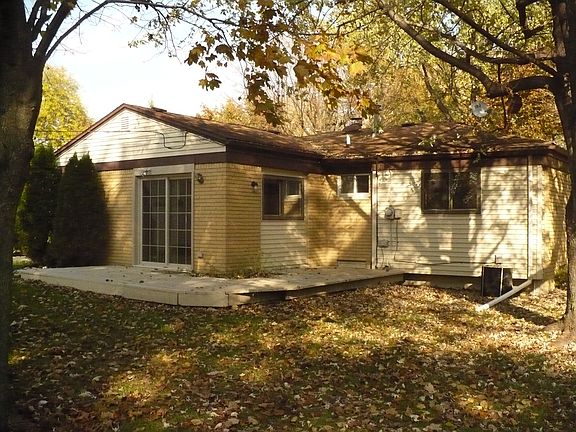 2nd image of 47869 Mallard Dr