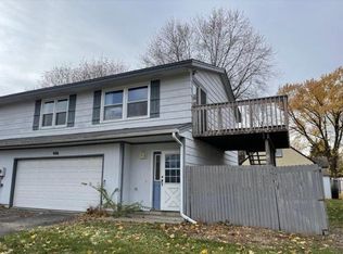 406 Minnesota St S, Shakopee, MN 55379