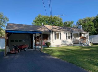 22 Lyons Dr, Poughkeepsie, NY 12601