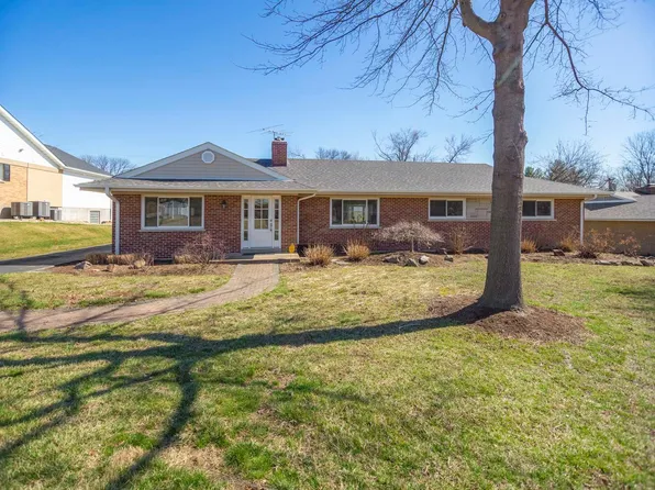 718 Villa Place Ct, Saint Louis, MO 63132