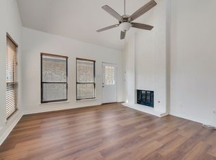 3705 Clover Hill Ln, Carrollton, TX 75007