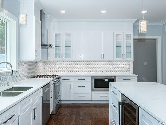 5th image of 19 Beverly Road