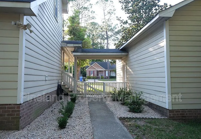 405 Andros Dr — Photo 4