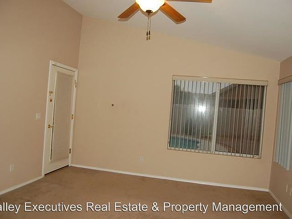 3rd image of 1253 W Winchester Way