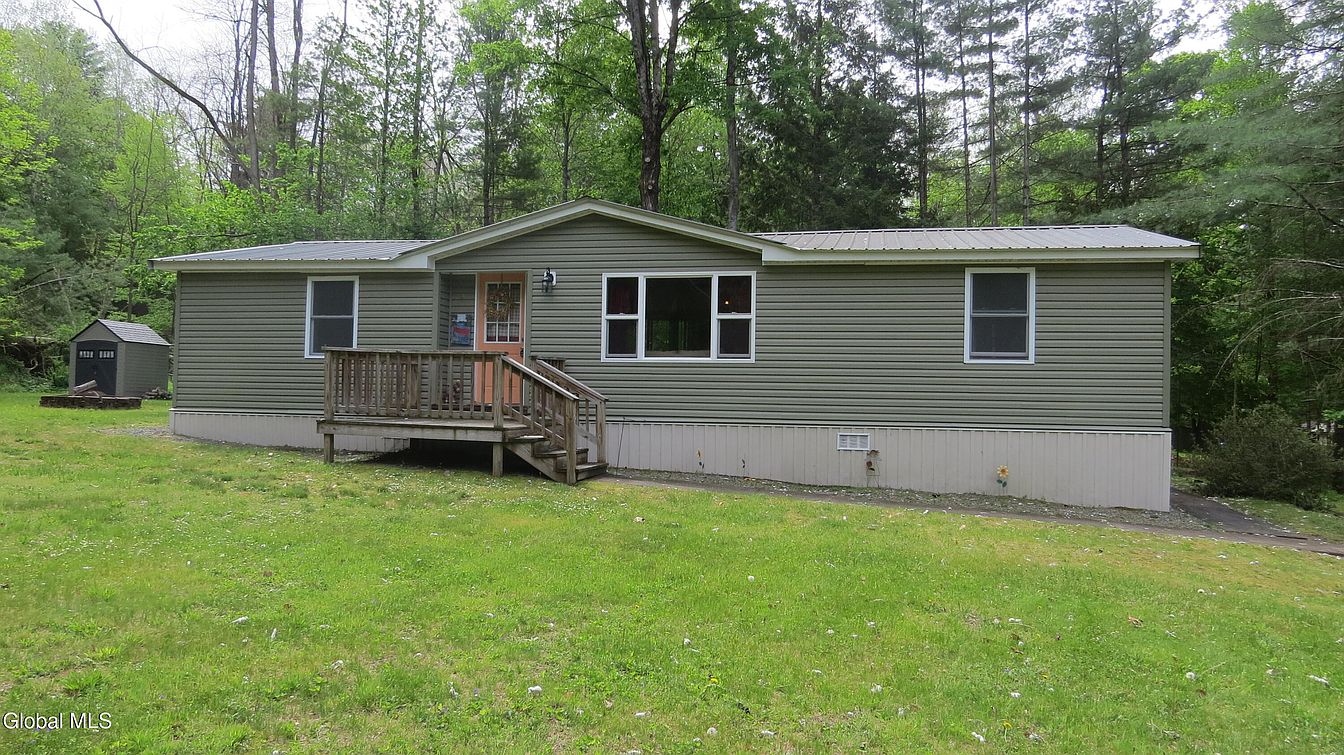 1st image of 122 Hemlock Terrace