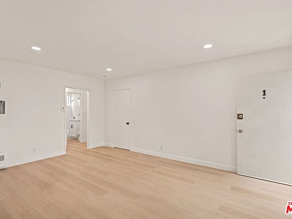 5th image of 11825 Iowa Ave APT 1
