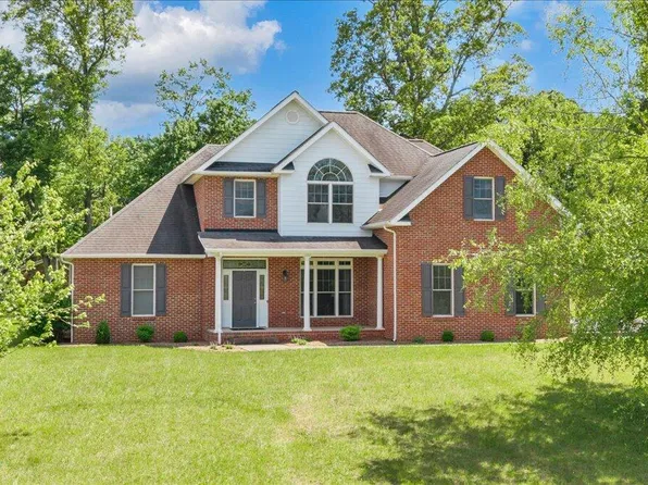 231 Freedom Ln, Wirtz, VA 24184