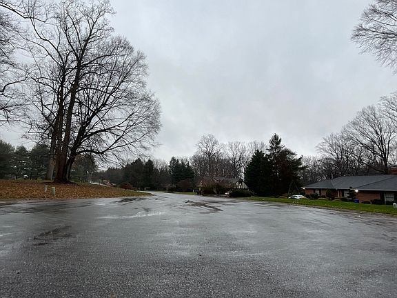 4th image of 1204 Mazeland Dr