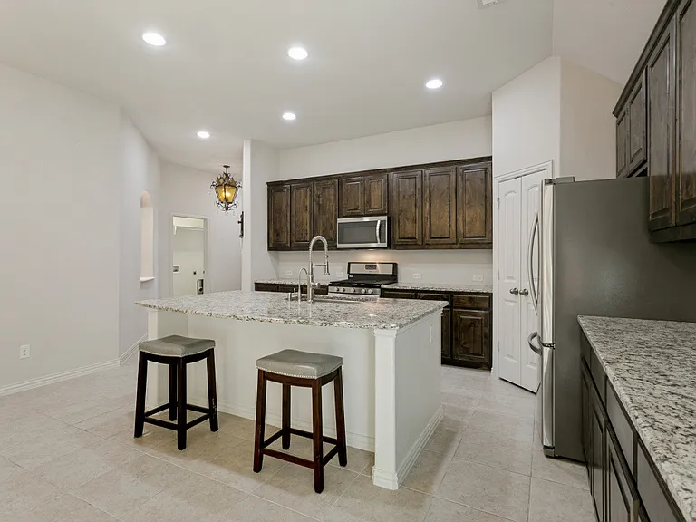 531 Catherine Ln — Photo 20