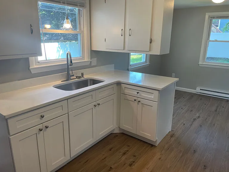 31 Studley Ave — Photo 5