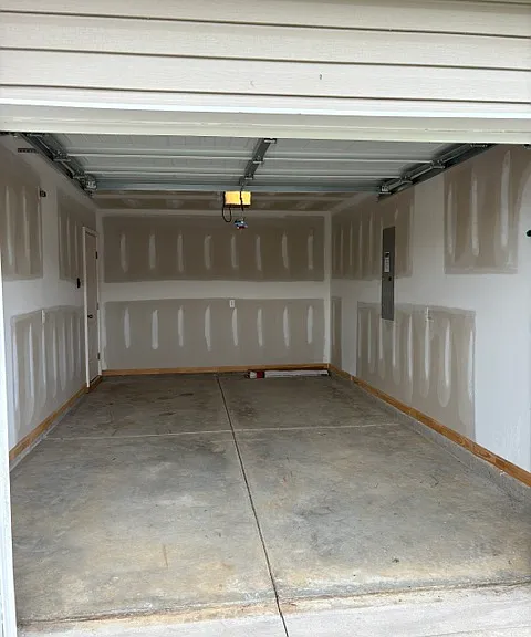 910 Madrid Ct — Photo 19