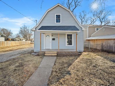 1323 De Wolf St, Des Moines, IA, 50316