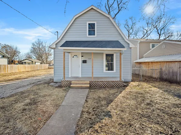 1323 De Wolf St, Des Moines, IA 50316