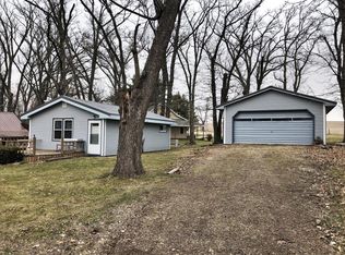 2183 Docks Dr, Garwin, IA 50632