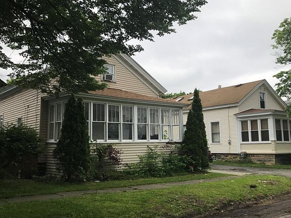 2nd image of 113 Sweeting St