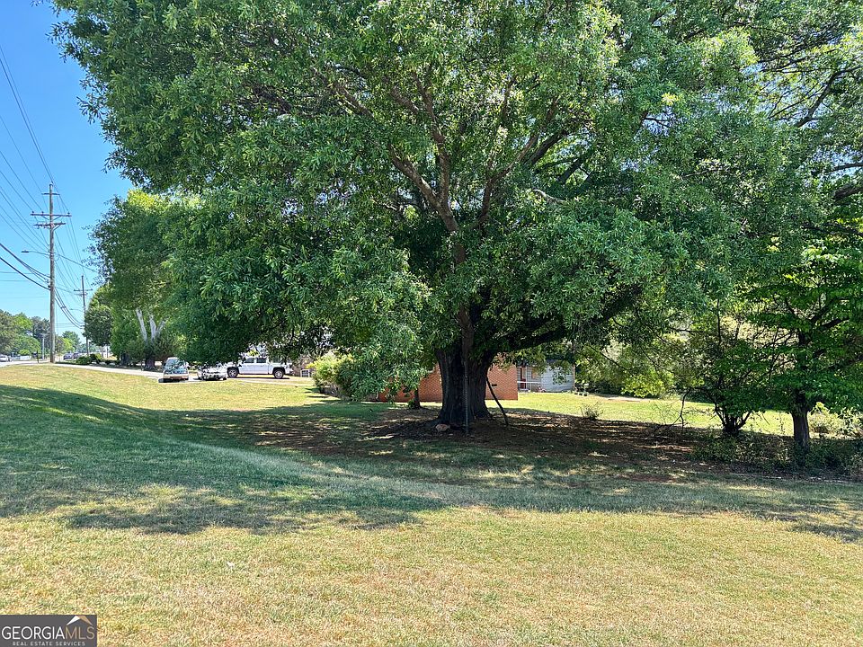 2nd image of 2788 Cruse Rd