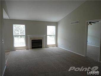 3rd image of 82 Green Park Ln