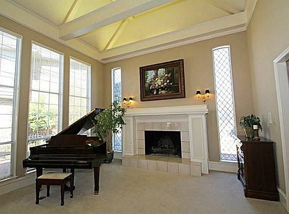 3rd image of 7501 Munich Ct