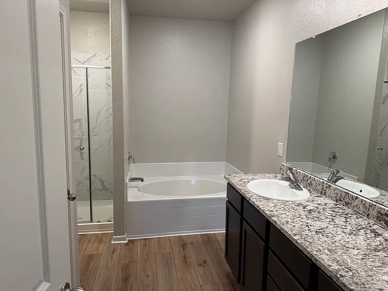 105 Declaration Ln — Photo 21