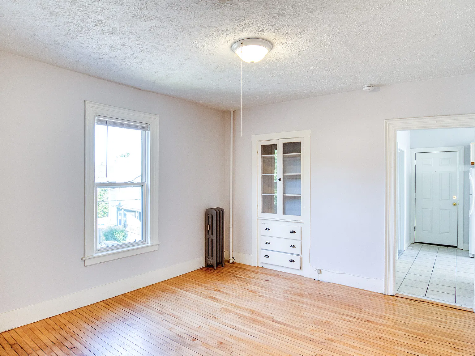 3 bed, $2,700 — Photo 4