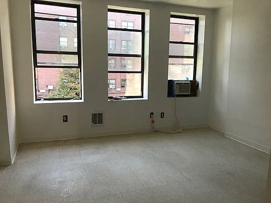 Rented by RV Realty | media 8