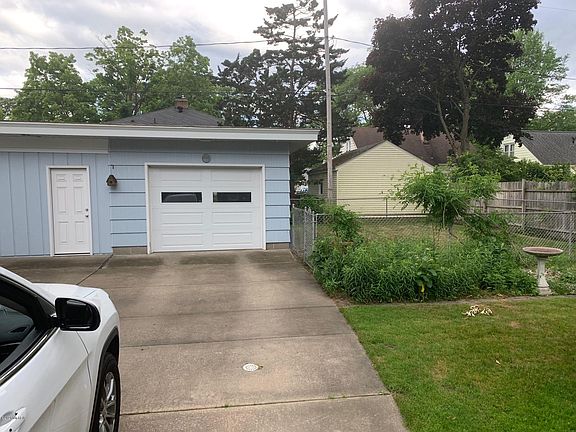 4th image of 1445 Randolph Ave