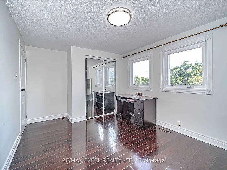 47 Whiteleaf Cres #UPPER — Photo 21