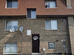 10461 Dearlove Rd APT GB, Glenview, IL 60025