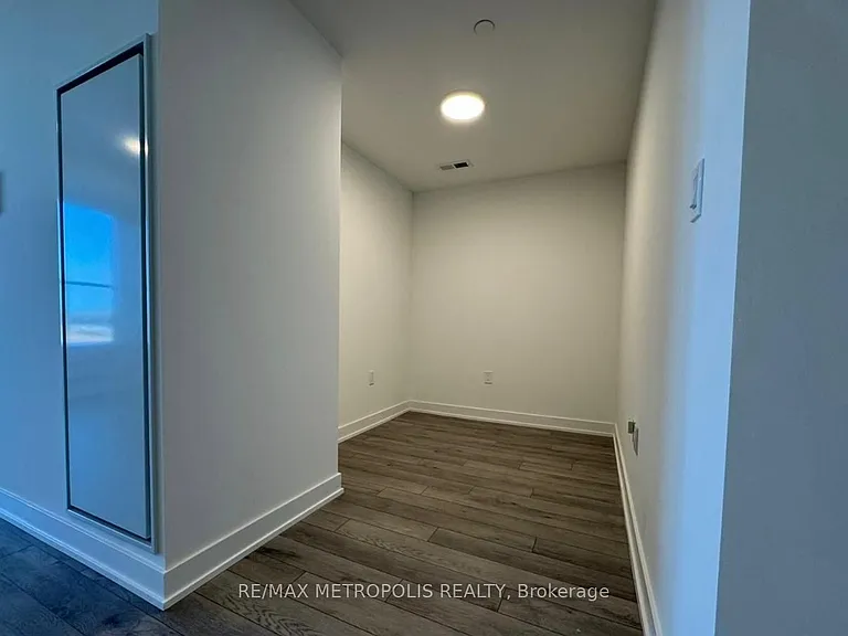 1005 Dundas St E #237 — Photo 7
