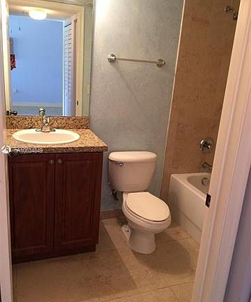 5th image of 6255 SW 47th Mnr APT 202