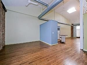 3rd image of 5823 N Ravenswood Ave APT 119