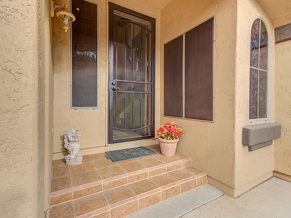 3rd image of 4474 E Marshall Ave