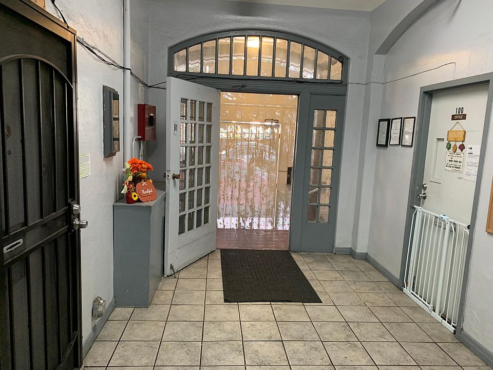 1st image of 742 S Coronado St #100