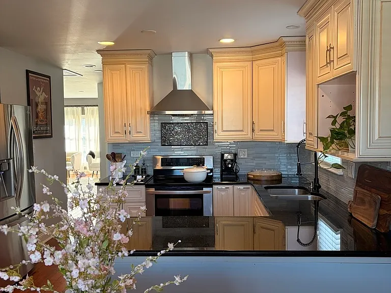 4605 Prairie Ave — Photo 7