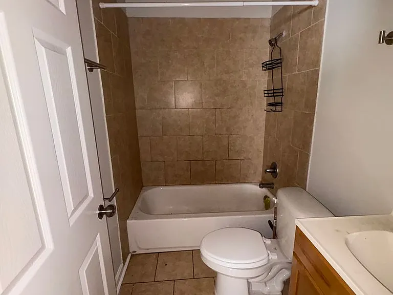 803 Oak St — Photo 11
